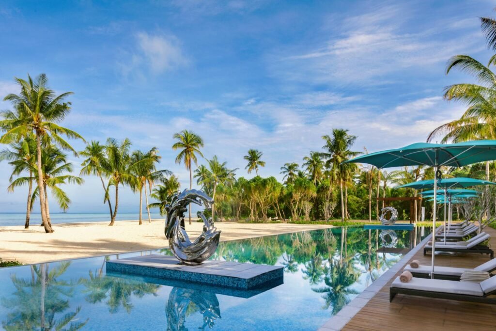 20_Main-Pool-Melange-1