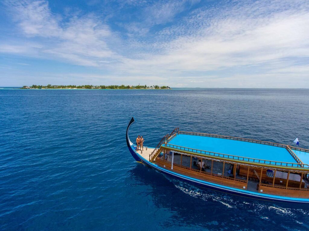 6656ef6e7c9b0a990610b419_maldives_experiences_diving1