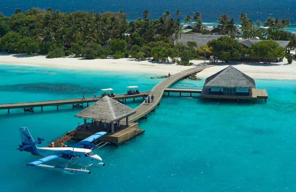 Arrival-Jetty-Cora-Cora-Maldives-2