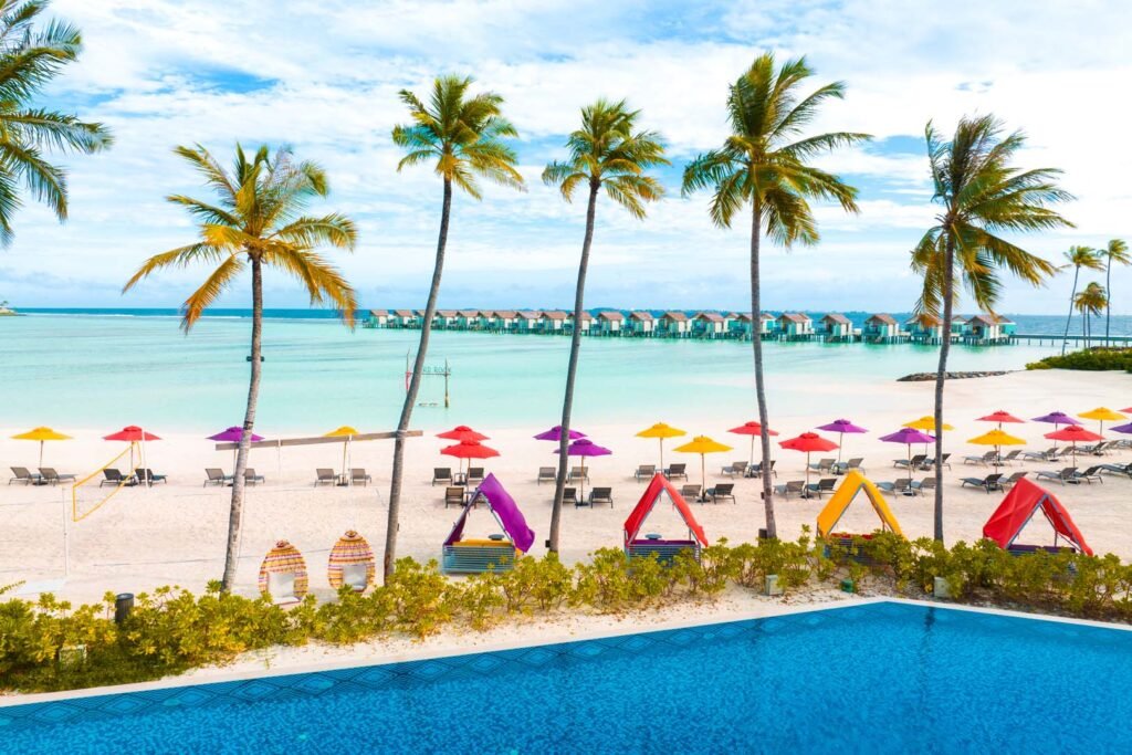 Hard_Rock_Hotel_Maldives_Main_Pool_Beach_View_