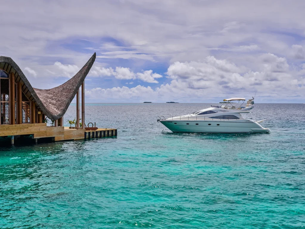 JOALI-Aicon-Yacht