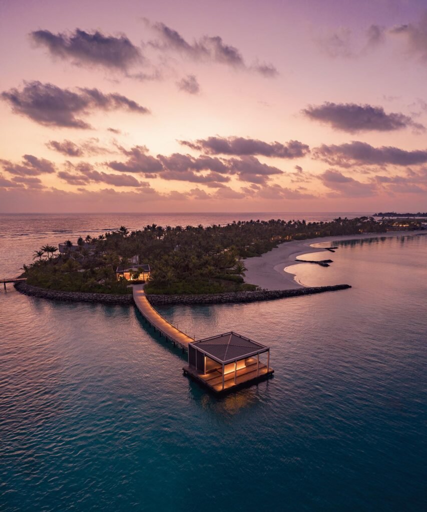The-Ritz-Carlton-Maldives-Fari-Islands-Arrival-Pontoon