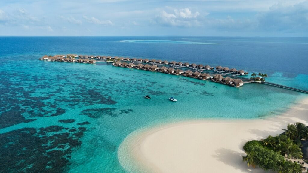 mlewh-overwater-view-7682-hor-wide