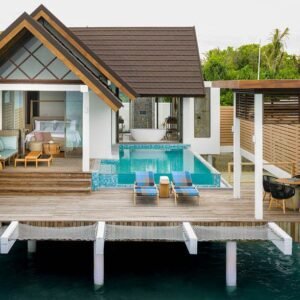 Semi-Ocean Pool Suite - Meyyafushi Maldives